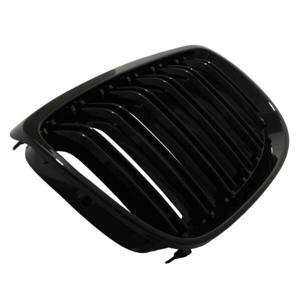 M Look Kidney Grilles - BMW 3 Series 05-09 - Image 2