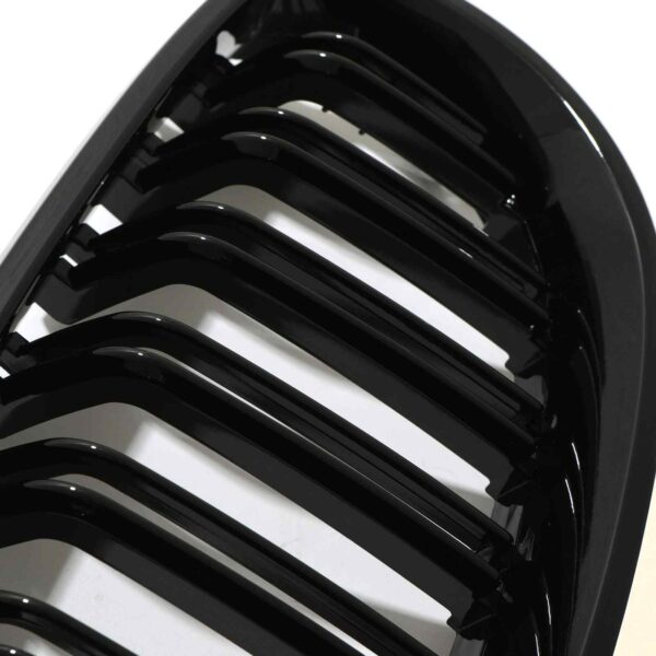 Double Bar Kidney Grille - BMW 5 Series 04-10 - Image 3