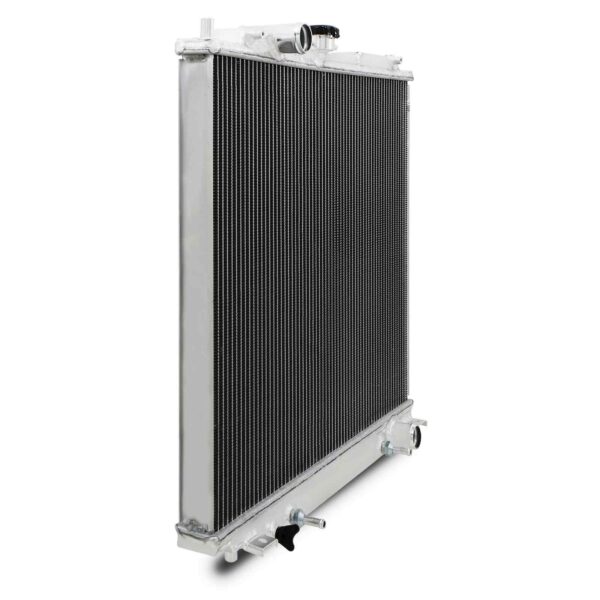 Mitsubishi Pajero / Shogun 2.8Td / 2.5Td 94-97 High Flow Alloy Radiator - Image 2