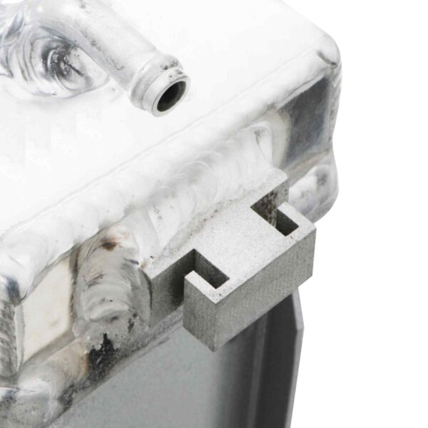 High Flow Alloy Radiator To Fit Land Rover Range Rover P38 2.5TD 94-99 - Image 8