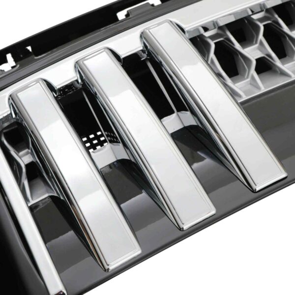 Black & Silver Side Vents To Fit Land Rover Range Rover Vogue L322 05-09 - Image 6