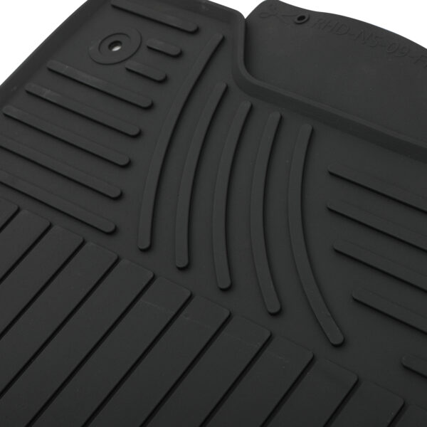 Nissan Navara D23 2015-2021 Interior Car Floor Mats - Image 5