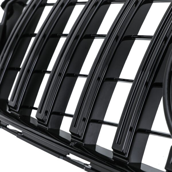 GTR Style Gloss Black Grille For Mercedes C Class W204 07-14 - Image 5