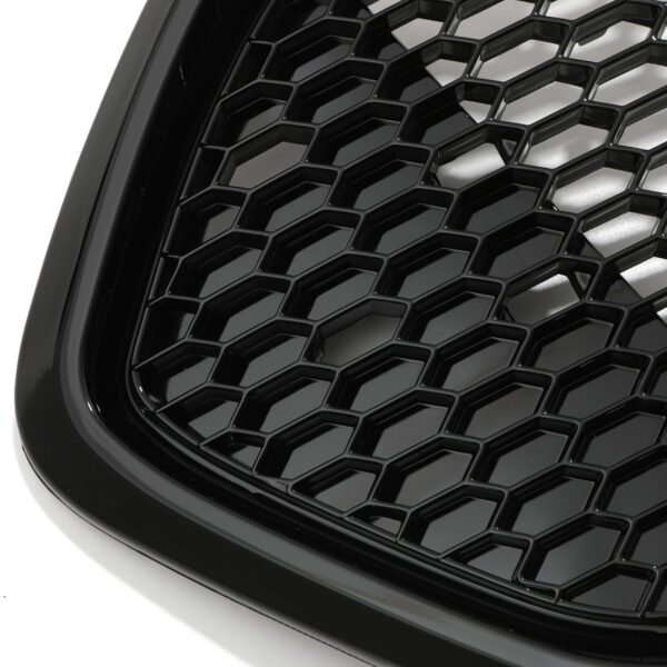Ford Transit Custom 18-21 Gloss Black Debadged Mesh Grille - Image 5