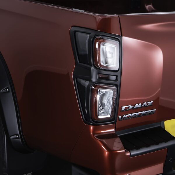 ISUZU D-Max 2020+ Black Tail Light Cover - Image 4