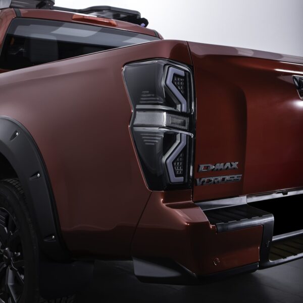 ISUZU D-Max 2020+ Rear Smoked LED Tail Lights - Image 3